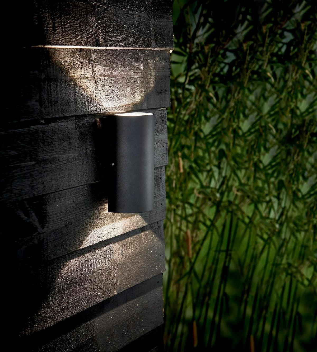 Nordlux Rold Halbrund Wandleuchte Außen LED 2x 375lm Schwarz 4 Nordlux Rold Halbrund Wandleuchte Außen LED 2x 375lm Schwarz – Bild 2